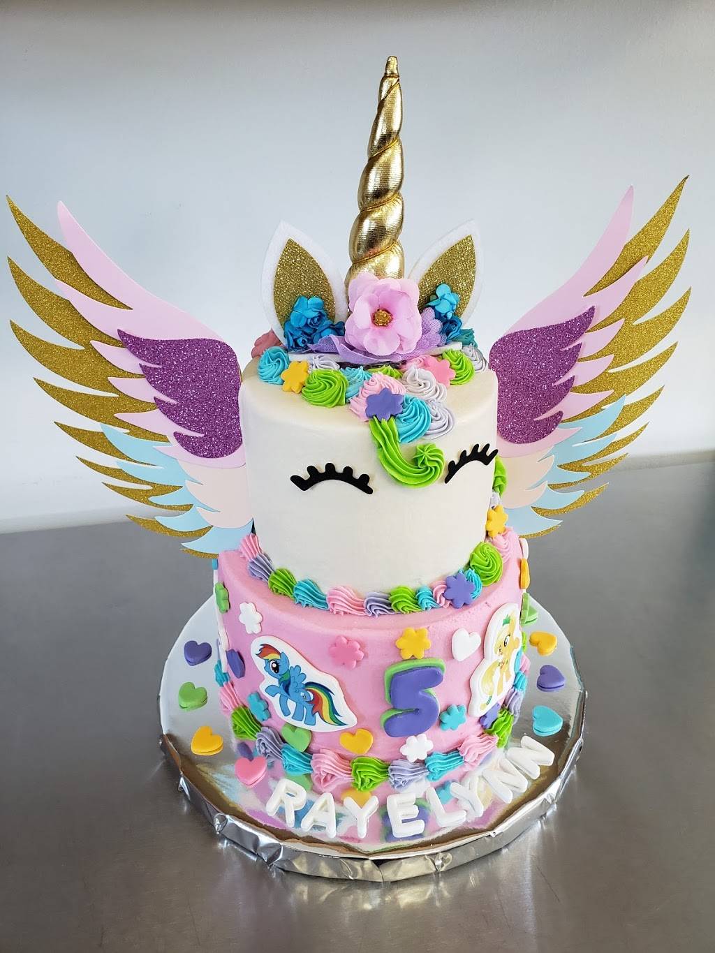 Heathers Custom Cakes | restaurant | 970 W Broadway St, Bradley, IL 60915, USA | 8153044181 OR +1 815-304-4181