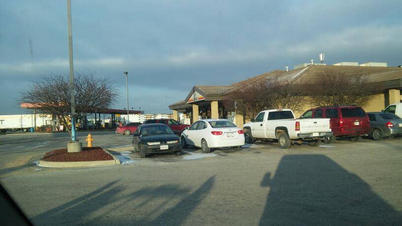 Flying J Travel Center | restaurant | 1720 W Thompson Rd, Indianapolis, IN 46217, USA | 3177835543 OR +1 317-783-5543