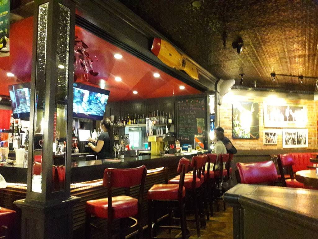 TGI Fridays | restaurant | 1077 E Herndon Ave, Fresno, CA 93710, USA | 5594358443 OR +1 559-435-8443