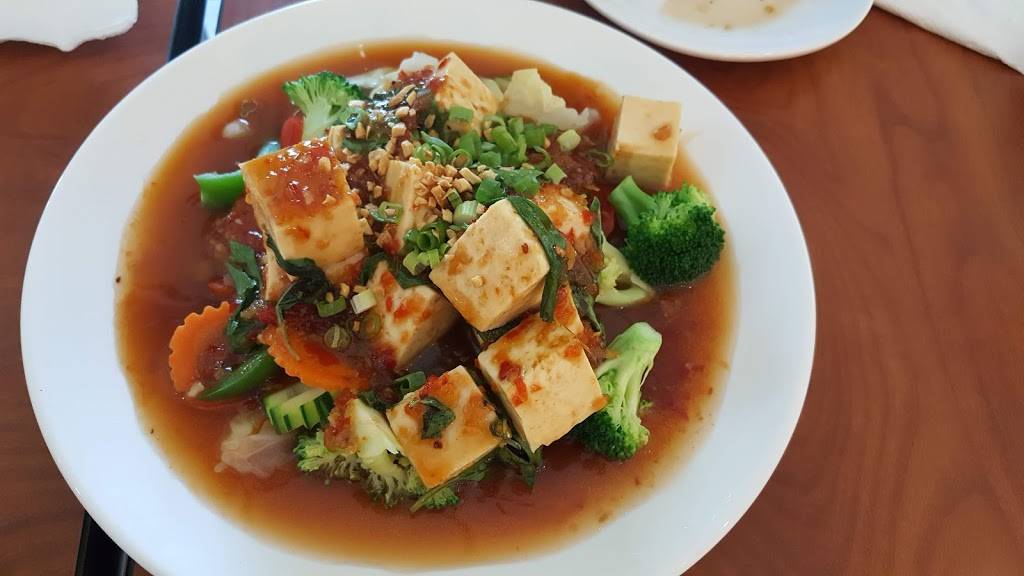 Veggie Thai Cafe | restaurant | 3690 E Bay Dr ste h, Largo, FL 33771, USA | 7277244969 OR +1 727-724-4969