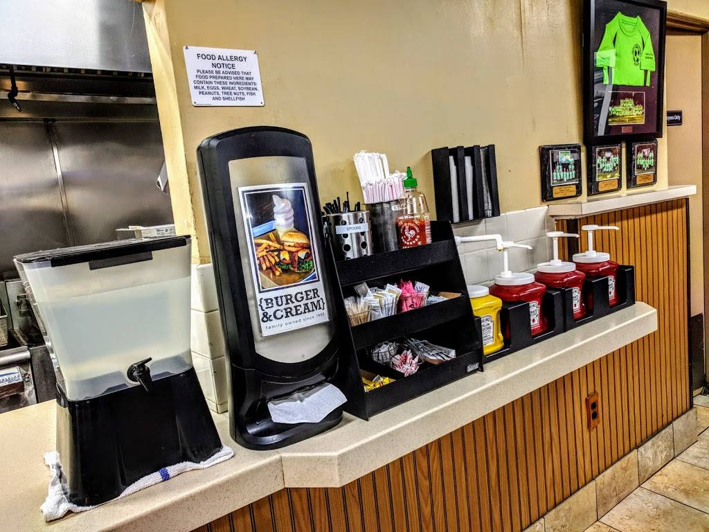 Burger & Cream | restaurant | 403 Grass Valley Hwy, Auburn, CA 95603, USA | 5308881119 OR +1 530-888-1119