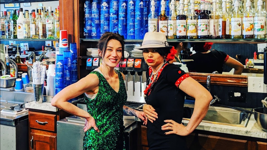 Marinos Mob Burgers and Ice Cream | cafe | 113 S Cortez St, Prescott, AZ 86303, USA | 9285151690 OR +1 928-515-1690