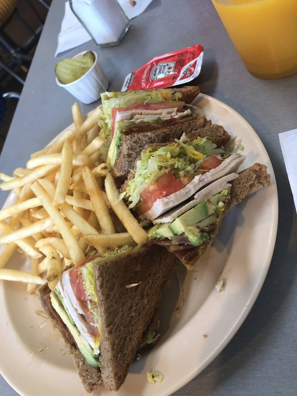 Good Stuff Burgers | restaurant | 11903 W Olympic Blvd, Los Angeles, CA 90064, USA | 3104779011 OR +1 310-477-9011