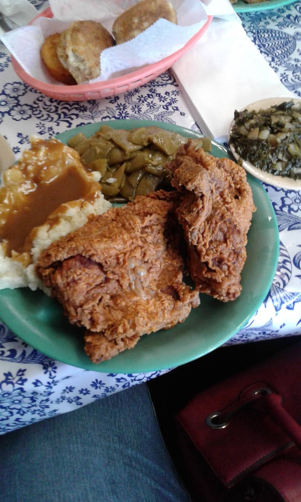 Martins Restaurant | restaurant | 1796 Carter Hill Rd, Montgomery, AL 36106, USA | 3342651767 OR +1 334-265-1767