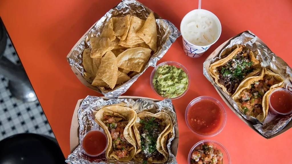 Dos Locos Tacos | restaurant | 10337 Joseph Campau Ave, Hamtramck, MI 48212, USA | 3138726838 OR +1 313-872-6838