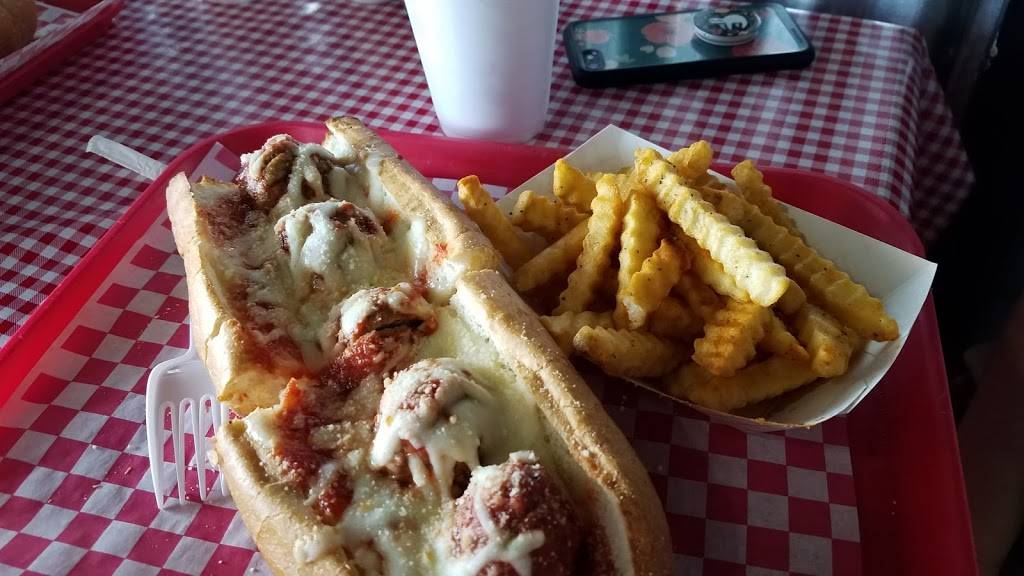 Yo Philly Cheese Steaks | restaurant | 3314 Surfside Blvd, Corpus Christi, TX 78402, USA | 3614528750 OR +1 361-452-8750