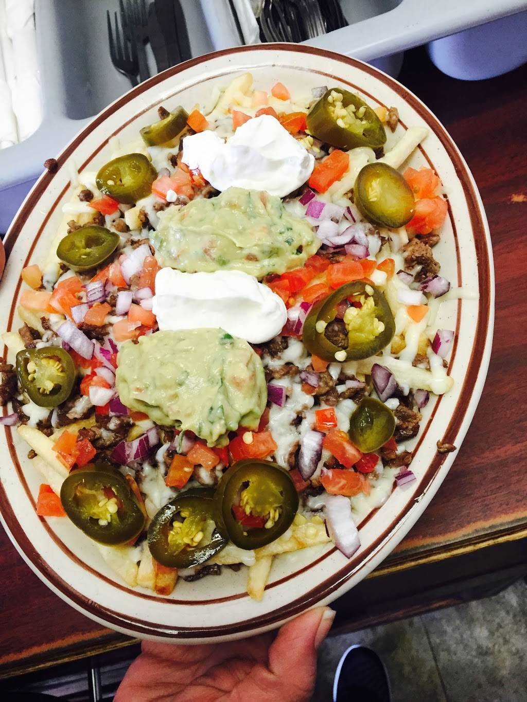 El Capitan Mexican Seafood | restaurant | 601 Mobil Ave J, Camarillo, CA 93010, USA | 8054376871 OR +1 805-437-6871