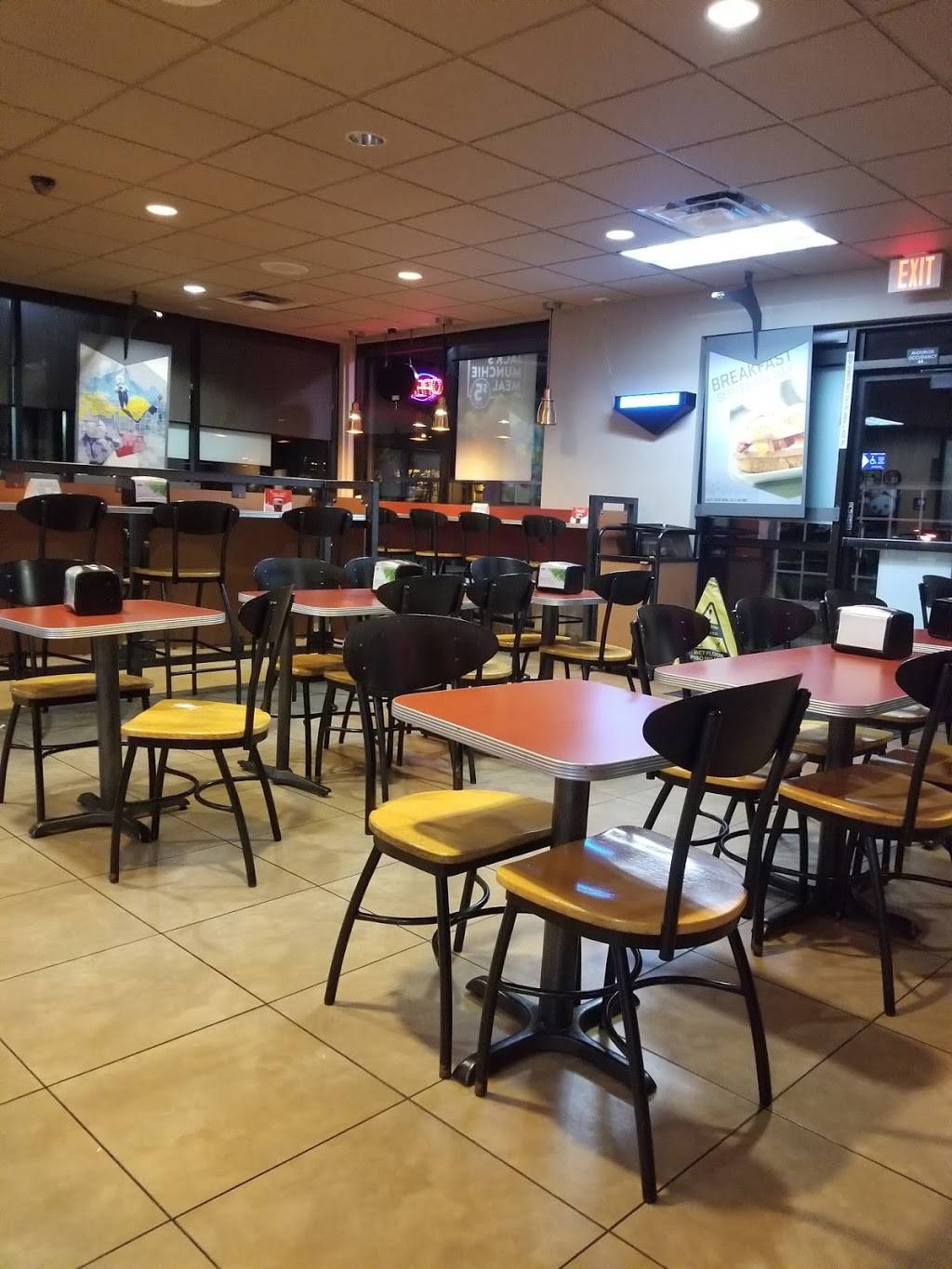 Jack in the Box | restaurant | 1370 E Pacheco Blvd, Los Banos, CA 93635, USA | 2098290341 OR +1 209-829-0341