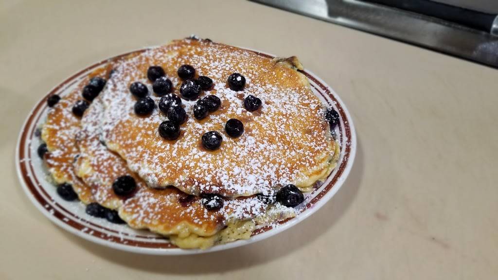 Mamas Restaurant | restaurant | 14620 East 8 Mile Road, Detroit, MI 48205, USA | 3135272660 OR +1 313-527-2660