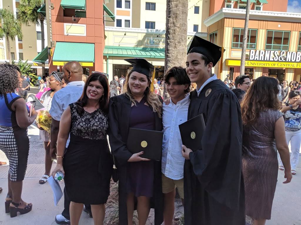 Jimmy Johns | meal delivery | 4206 E Plaza Dr, Orlando, FL 32816, USA | 4078822222 OR +1 407-882-2222