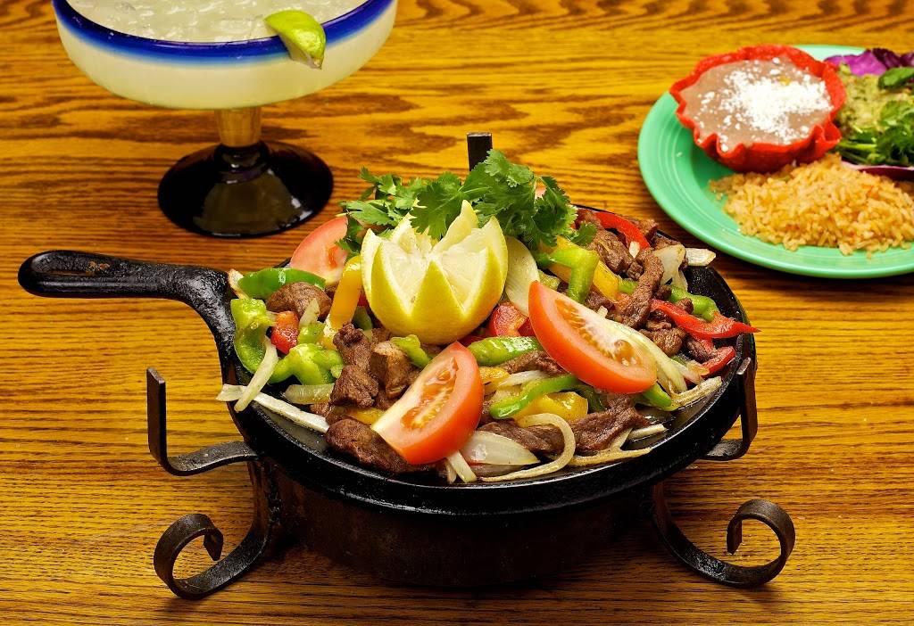 Hacienda Casa Blanca | restaurant | 700 N Johnson Ave ste a, El Cajon, CA 92020, USA | 6194429827 OR +1 619-442-9827