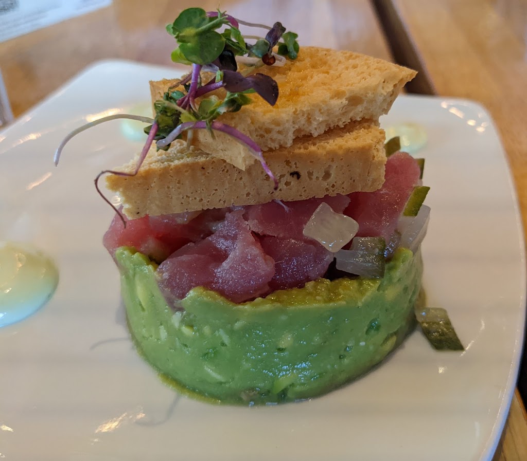 Metropolitan Tavern | restaurant | 1021 NE Grand Ave Suite 600, Portland, OR 97232, USA | 5039633600 OR +1 503-963-3600