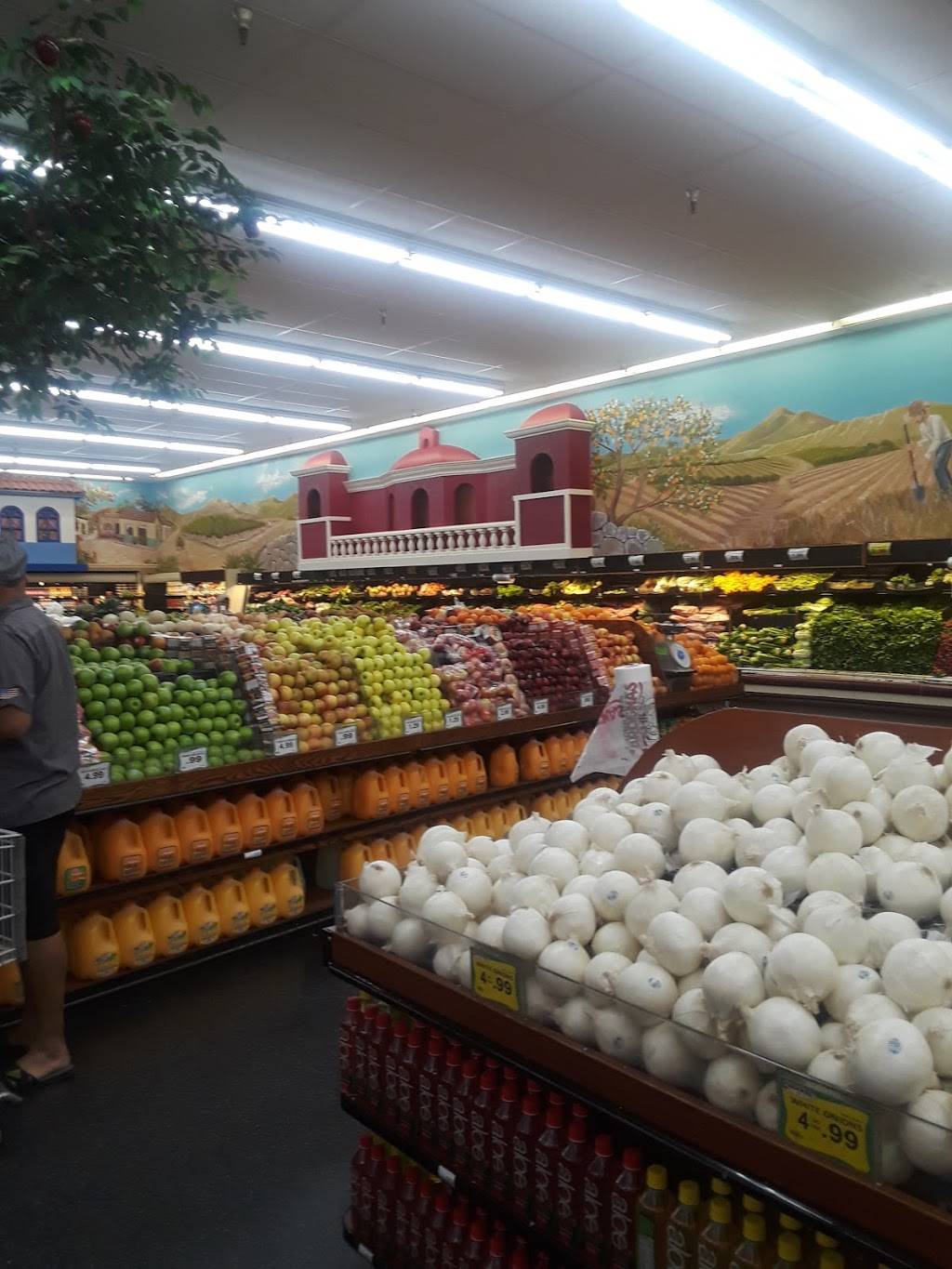 Cardenas Markets | bakery | 1475 S San Jacinto Ave, San Jacinto, CA 92583, USA | 9514879466 OR +1 951-487-9466