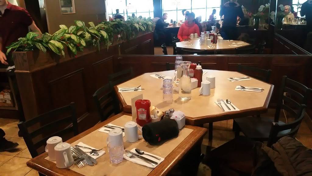 Kristys Restaurant | restaurant | 809 Richmond Rd, Ottawa, ON K2A 0G7, Canada | 6137222336 OR +1 613-722-2336