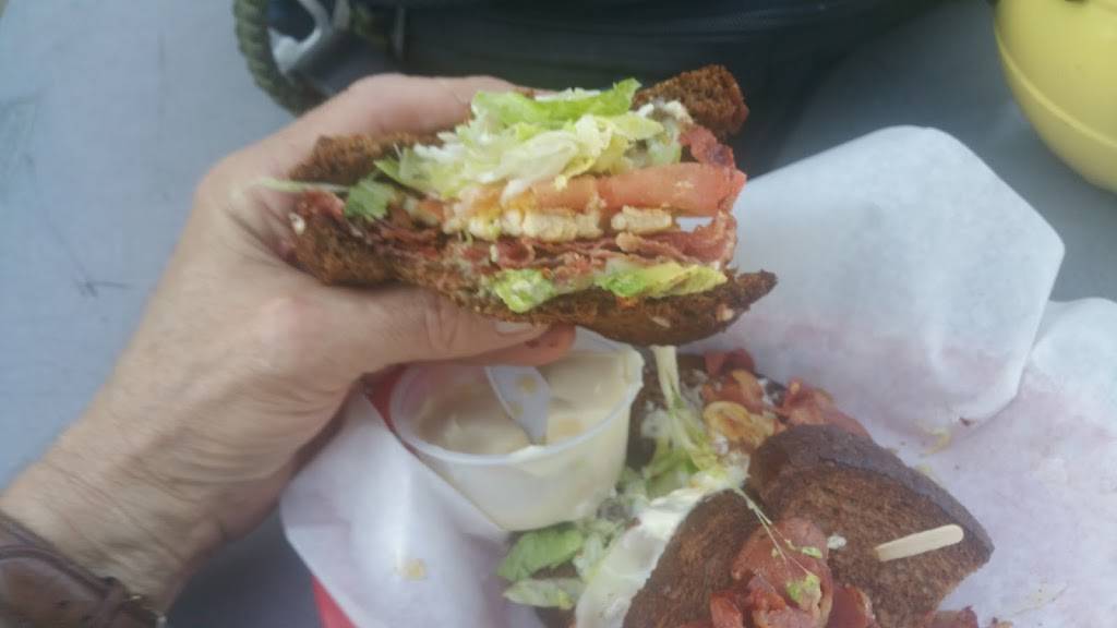 MVPs Grill & Patio | restaurant | 937 Redondo Ave, Long Beach, CA 90804, USA | 5624346877 OR +1 562-434-6877