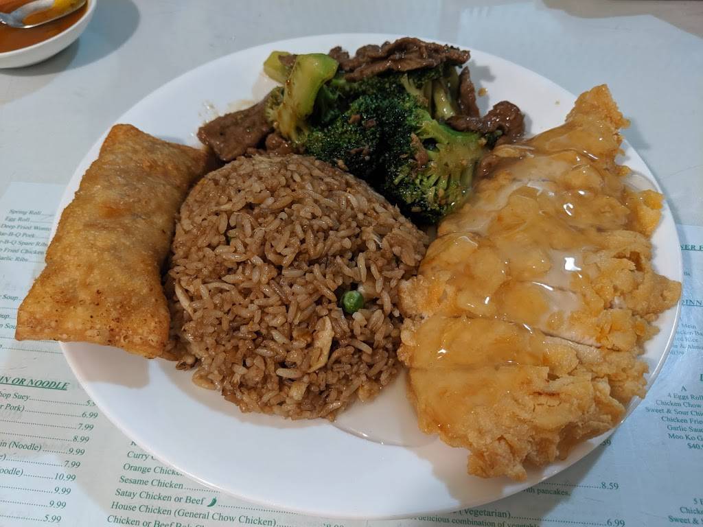 Lees Restaurant & Tavern | restaurant | 3521 Portage Rd, Niagara Falls, ON L2J 2K5, Canada | 9053574600 OR +1 905-357-4600