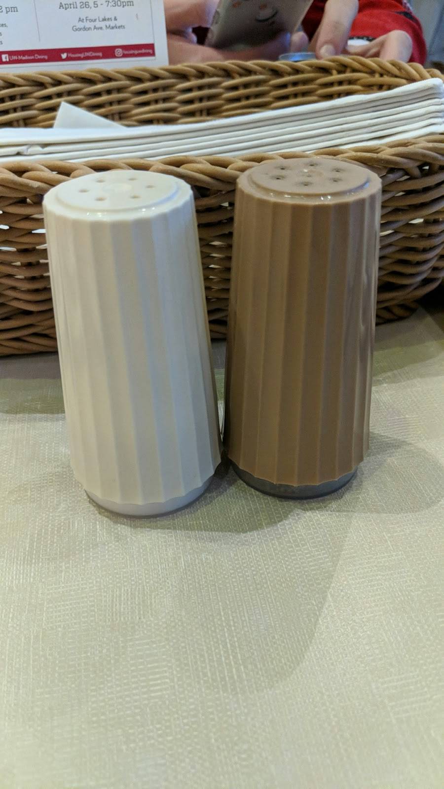 Four Lakes Market | restaurant | Willow Dr, Madison, WI 53706, USA | 6082622225 OR +1 608-262-2225