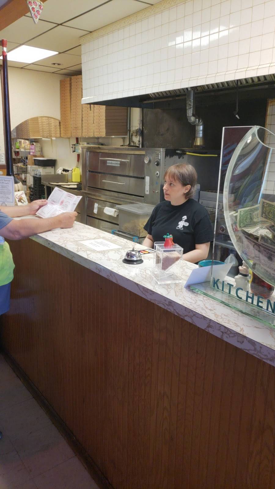 Robertos Pizza | restaurant | 625-M Baltimore Blvd, Westminster, MD 21157, USA | 4108573515 OR +1 410-857-3515