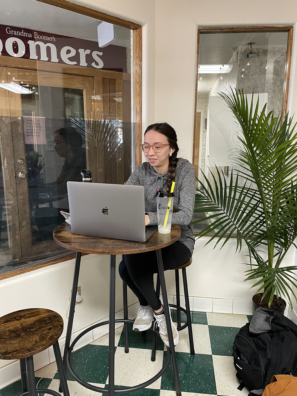 Chat Chat Boba | restaurant | 5 N Main St, Cedar City, UT 84720, USA | 4355597133 OR +1 435-559-7133