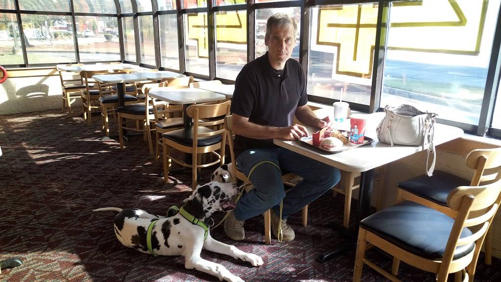 Wendys | restaurant | 2200 E Laburnum Ave, Richmond, VA 23222, USA | 8043217421 OR +1 804-321-7421