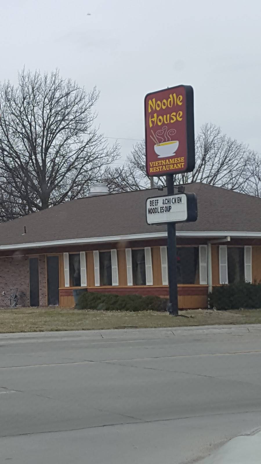 Noodle House | restaurant | 2004 N Broadwell Ave, Grand Island, NE 68803, USA | 3086752588 OR +1 308-675-2588