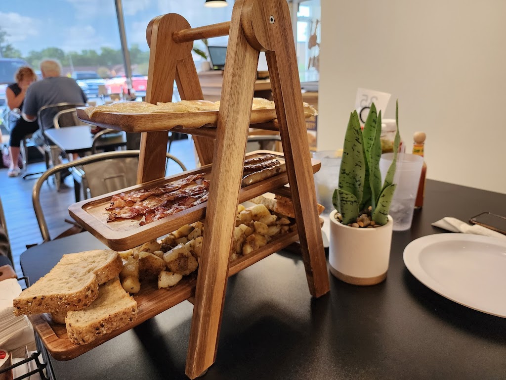 Breakfast at Tiffanis Cafe and Catering | restaurant | 137 East Ave #44, Tallmadge, OH 44278, USA | 2342311038 OR +1 234-231-1038