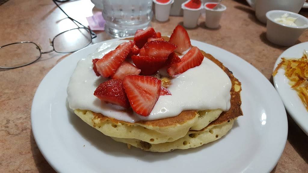 Dennys | restaurant | 2120 E Cactus Rd, Phoenix, AZ 85022, USA | 6029928187 OR +1 602-992-8187