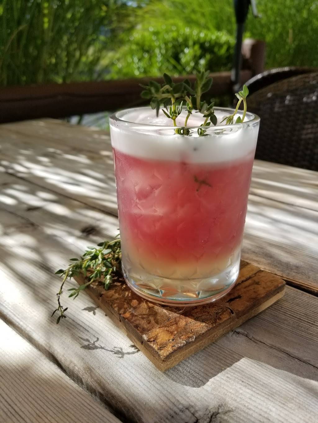 Barnwood Grill | restaurant | 5 Queen St, Newtown, CT 06470, USA | 2034912215 OR +1 203-491-2215