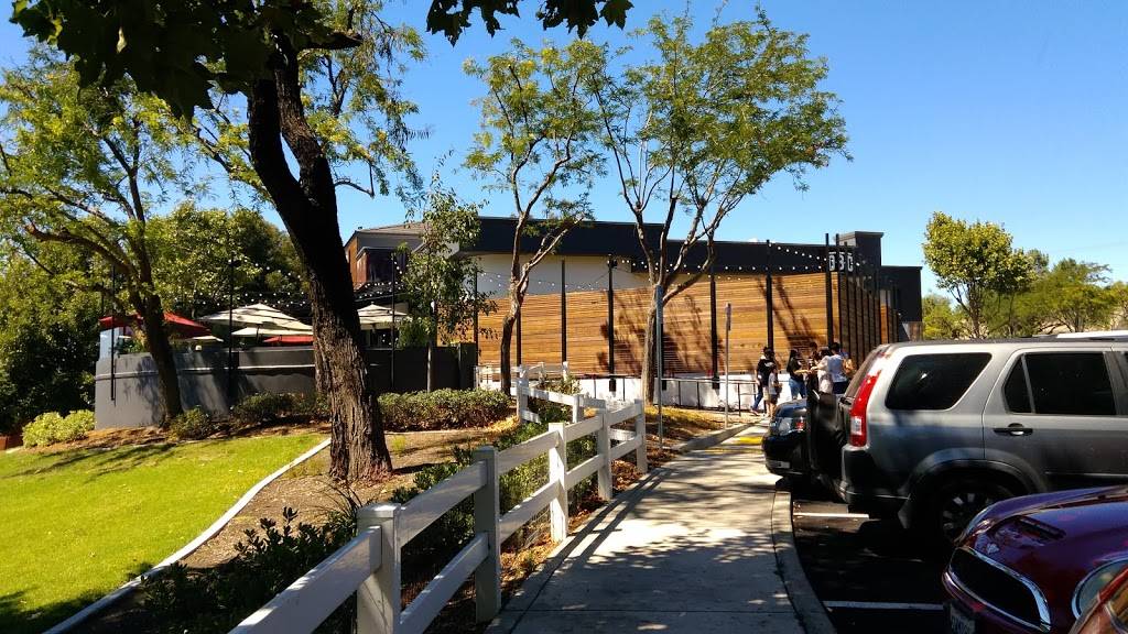 Oscars Brewing Company | restaurant | 29375 Rancho California Rd, Temecula, CA 92591, USA | 9516952422 OR +1 951-695-2422