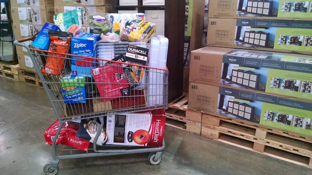 Costco Food Court | meal takeaway | 8629 120th Ave NE, Kirkland, WA 98033, USA | 4258936953 OR +1 425-893-6953