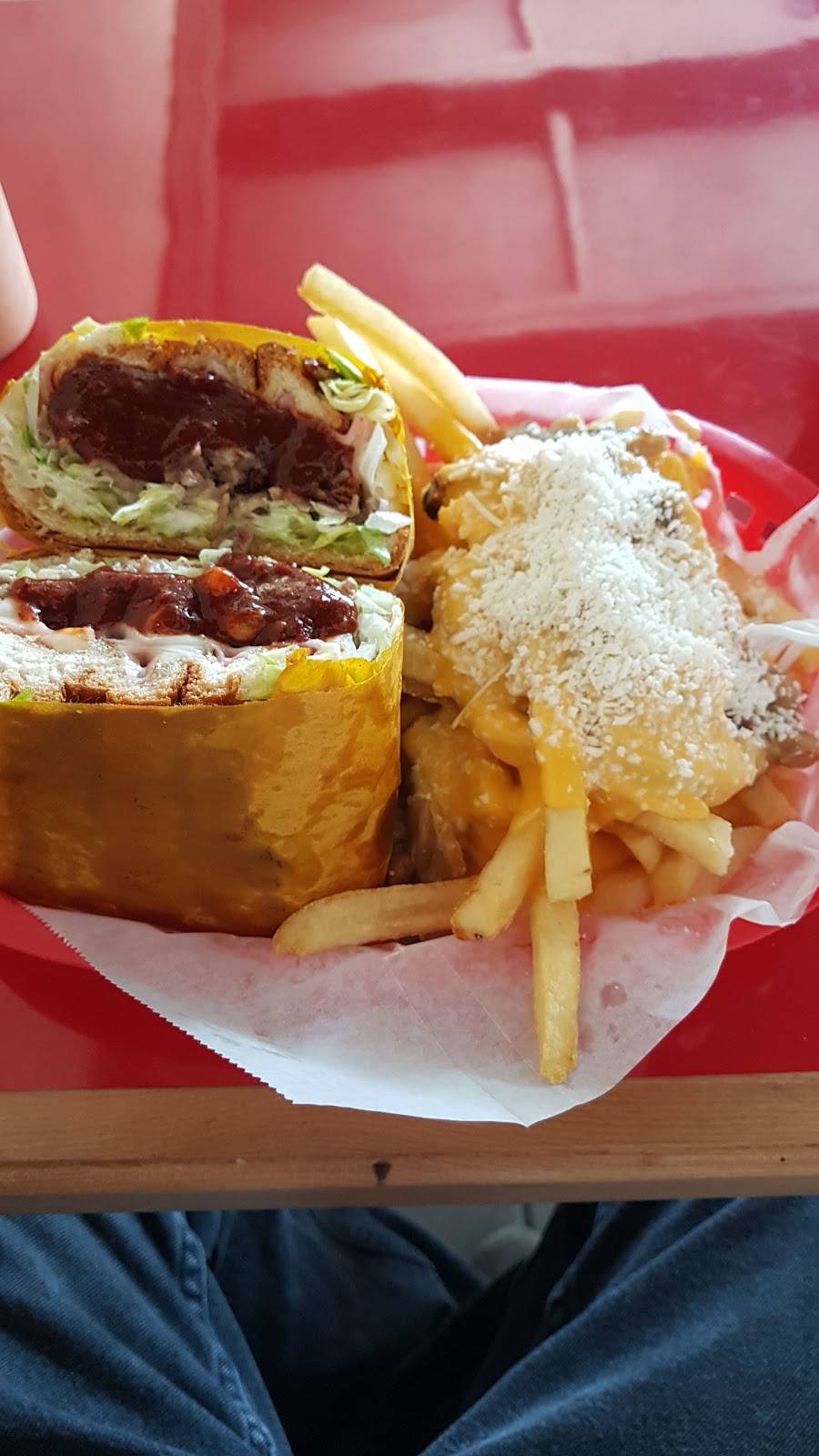 La Reyna de las Hamburguesas | restaurant | Privada Ciprés 23678_Q1, Fontana XVI, 22205 Tijuana, B.C., Mexico | 016644078386 OR +52 664 407 8386