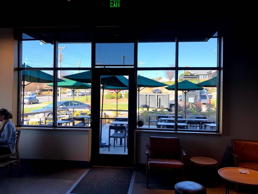 Starbucks | cafe | 630 Park St, Belmont, NC 28012, USA | 7048250142 OR +1 704-825-0142