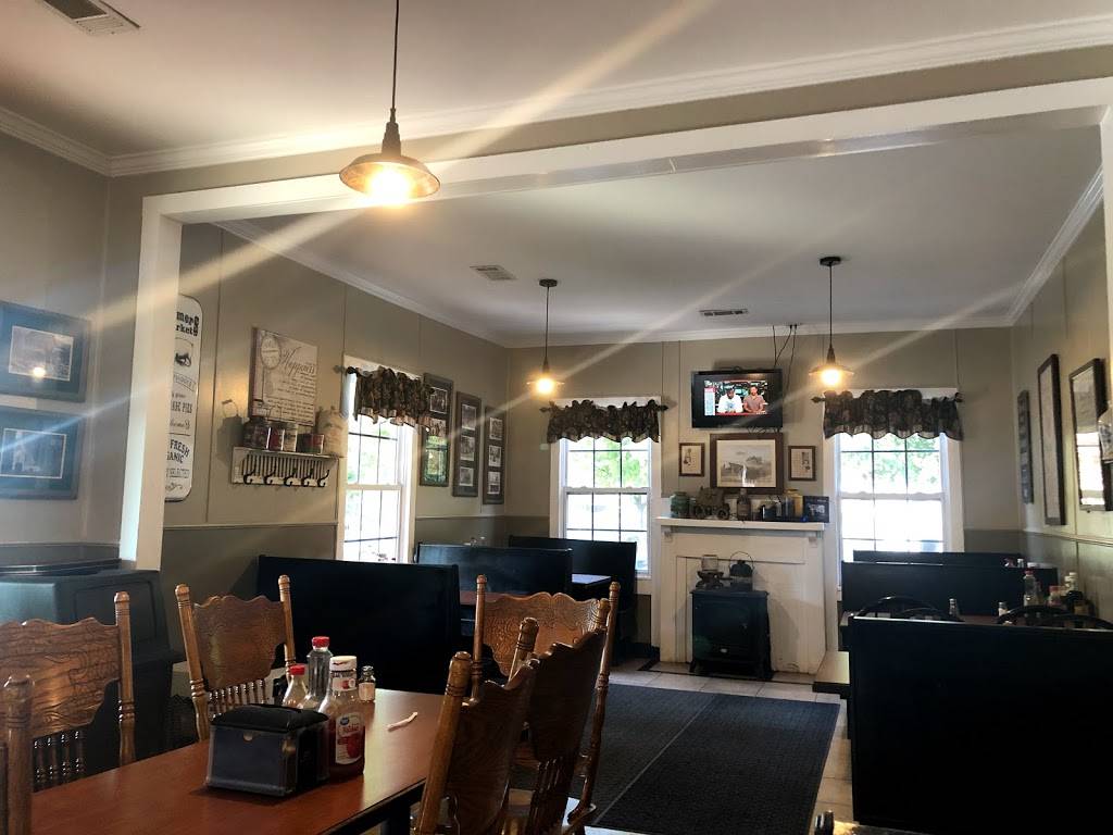 Taylors Barbecue | restaurant | 112 E 13th St, Waynesboro, GA 30830, USA | 7065549752 OR +1 706-554-9752