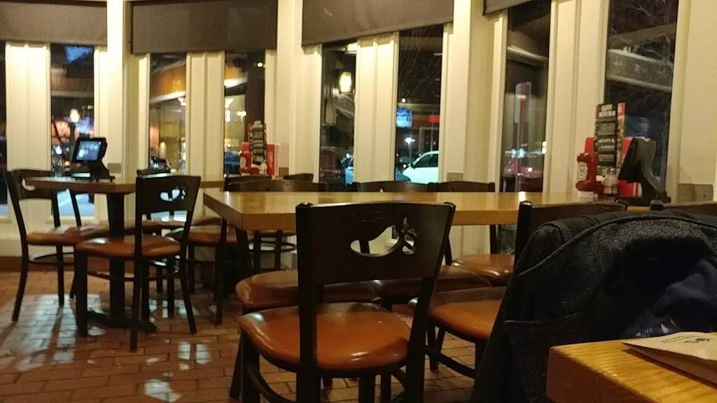 Chilis Grill & Bar | meal takeaway | 4810 Grape Rd, Mishawaka, IN 46545, USA | 5742711330 OR +1 574-271-1330