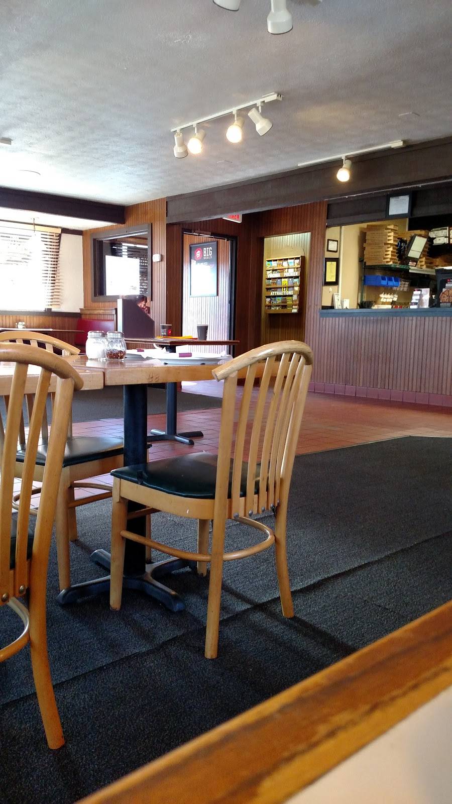 Pizza Hut | meal takeaway | 721 E Main St, Luray, VA 22835, USA | 5407435177 OR +1 540-743-5177