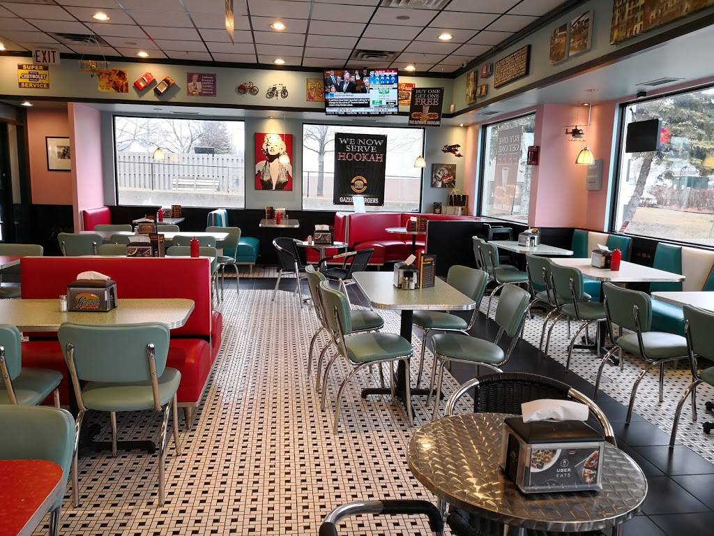 Gazebo Burgers and Grills | restaurant | 548 Trafalgar Rd, Oakville, ON L6J 3J2, Canada | 9053373434 OR +1 905-337-3434