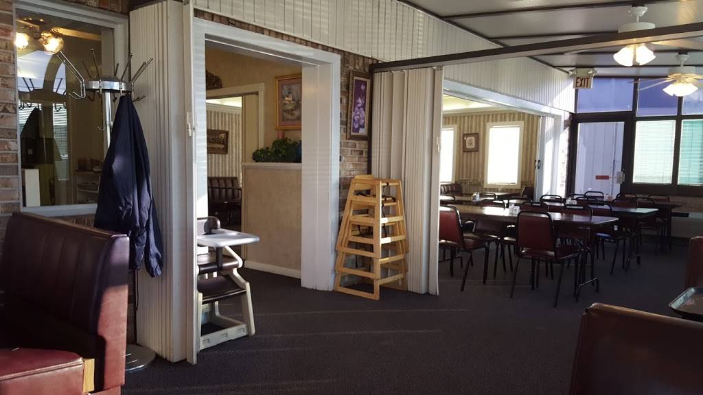 Karls Family Restaurant | restaurant | 5100 Hixson Pike, Hixson, TN 37343, USA | 4238755506 OR +1 423-875-5506