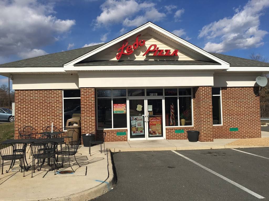 Ledo Pizza | meal takeaway | 45995 Regal Plaza, Sterling, VA 20165, USA | 7034446001 OR +1 703-444-6001