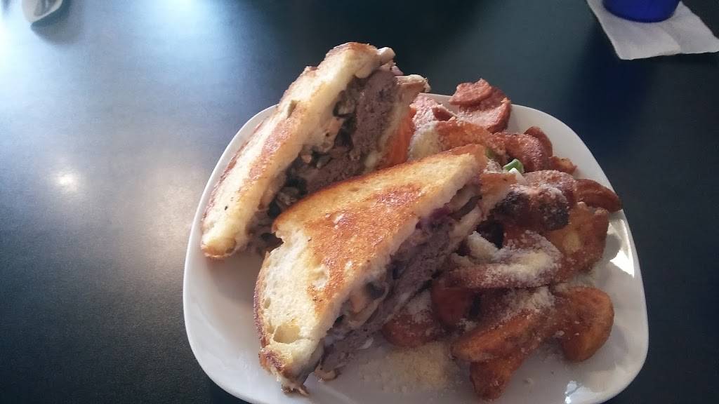 The Bank Sports Lounge | restaurant | 431 North St, Taft, CA 93268, USA | 6617454963 OR +1 661-745-4963