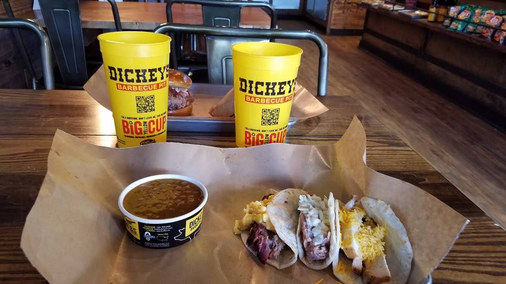 Dickeys Barbecue Pit | restaurant | 10463 Gibsonton Dr, Riverview, FL 33578, USA | 8133331773 OR +1 813-333-1773