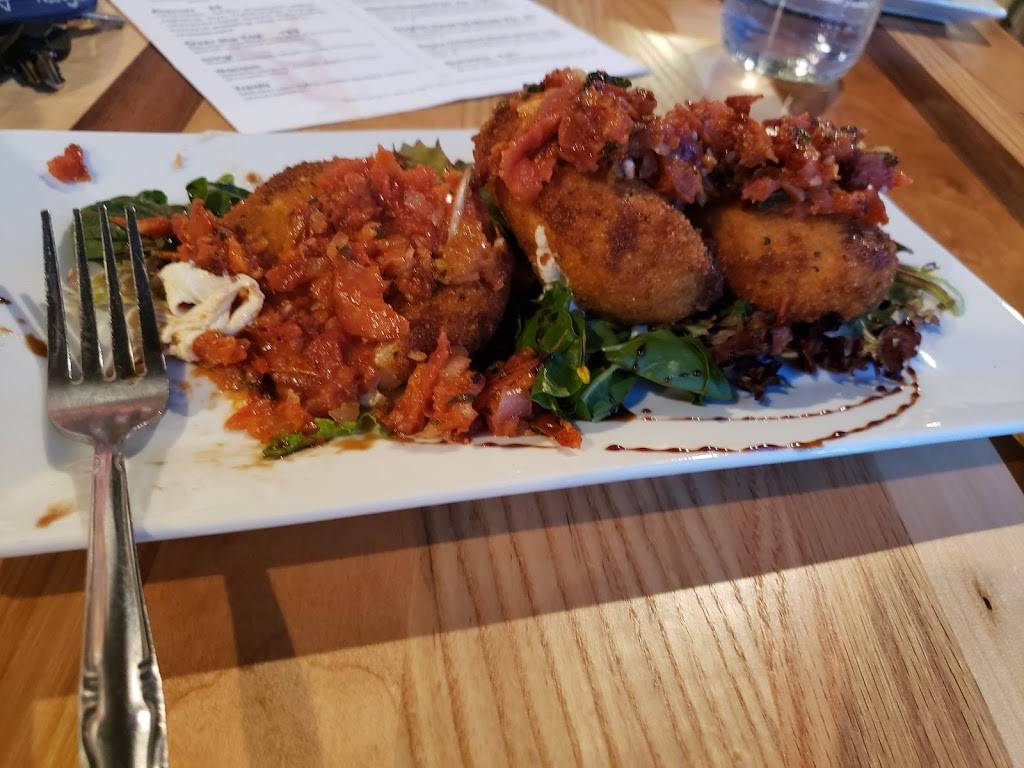 Bevi Bistro | restaurant | 1529 W University Ave, Muncie, IN 47303, USA | 7658968302 OR +1 765-896-8302