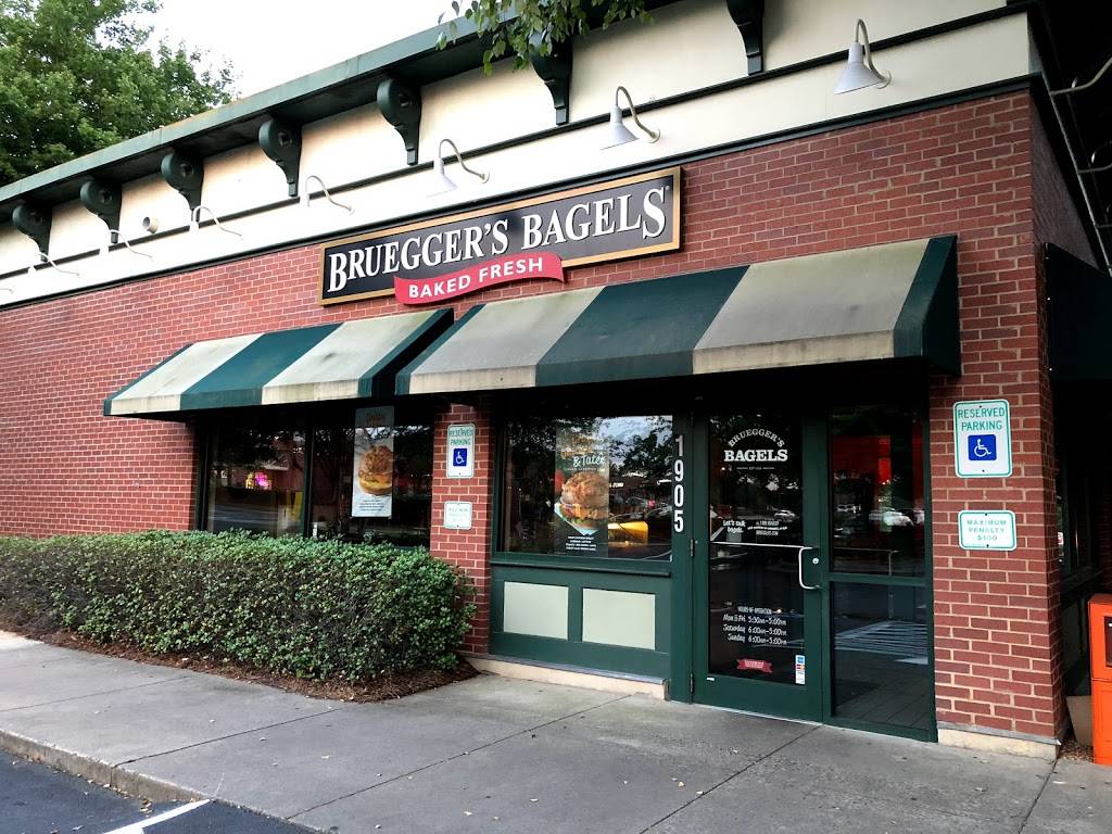 Brueggers Bagels | cafe | 1905 Matthews Township Pkwy, Matthews, NC 28105, USA | 7048497222 OR +1 704-849-7222