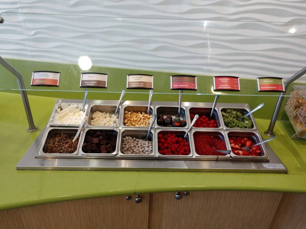 Menchies Frozen Yogurt | bakery | 1569 Fall River Dr #153, Loveland, CO 80538, USA | 9704619700 OR +1 970-461-9700