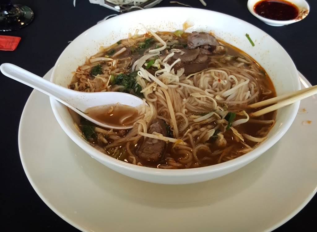 Mint & Lime Asian Bistro | restaurant | 7180 Fulton Rd NW, Canton, OH 44718, USA | 3302803868 OR +1 330-280-3868