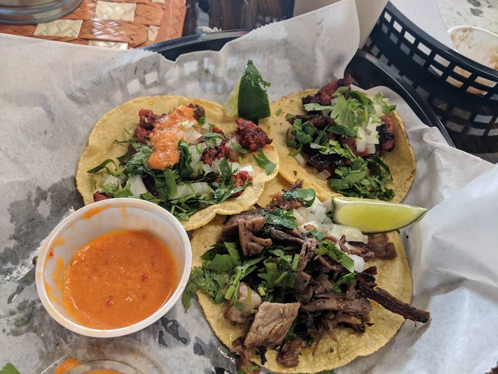 Guac Mexican Grill | restaurant | 610 E Irving Park Rd, Roselle, IL 60172, USA | 8474665524 OR +1 847-466-5524