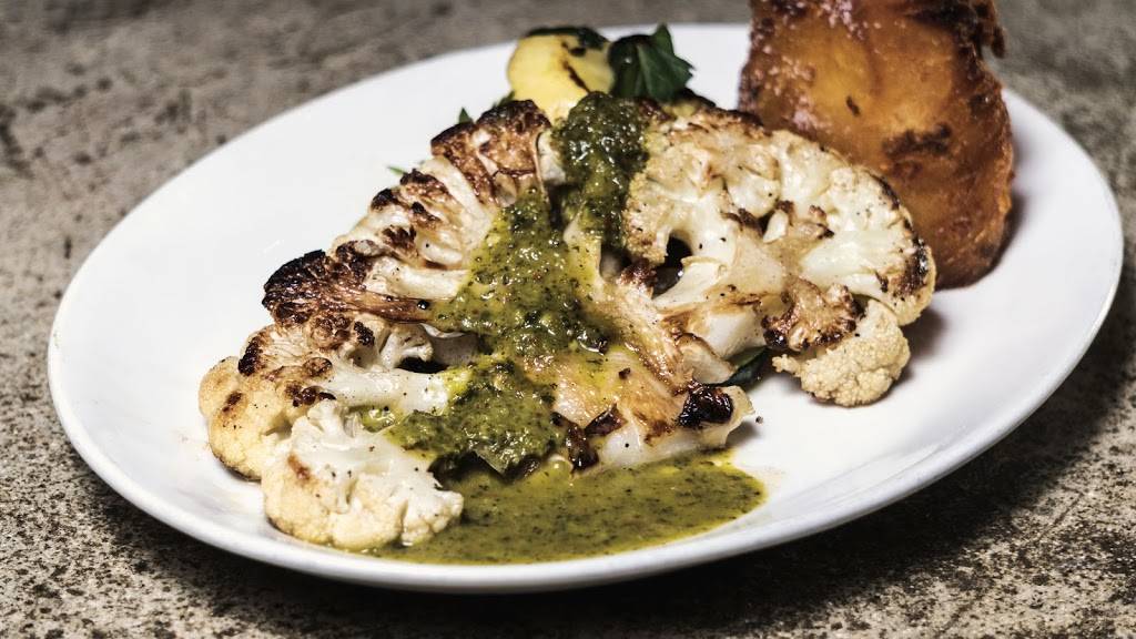 Mohawk Bend | restaurant | 2141 Sunset Blvd, Los Angeles, CA 90026, USA | 2134832337 OR +1 213-483-2337