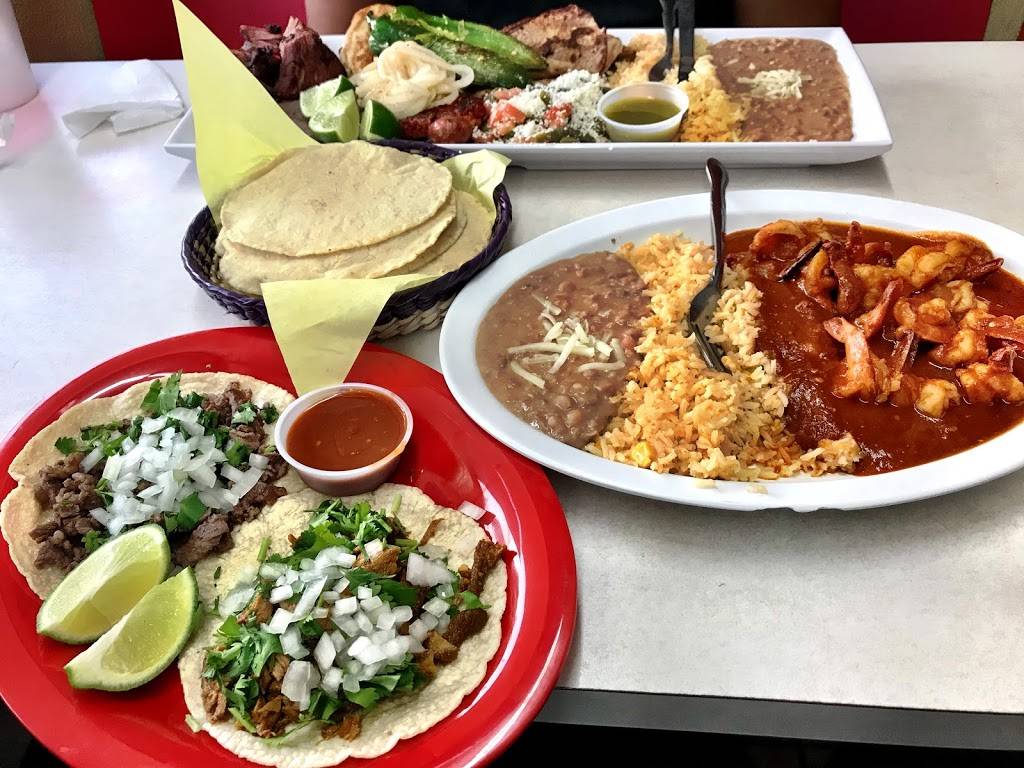 El Rincon Chilango | restaurant | 1133 W 17th St, Santa Ana, CA 92706, USA | 7148365096 OR +1 714-836-5096