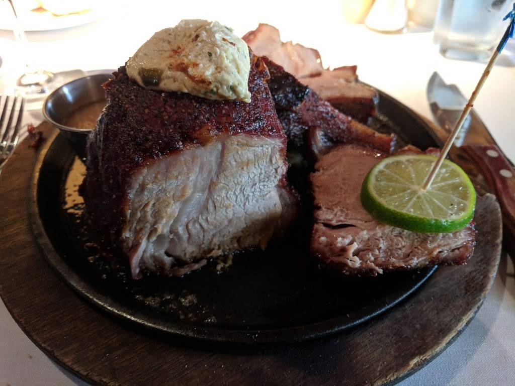 Perrys Steakhouse & Grille | restaurant | 114 W 7th St, Austin, TX 78701, USA | 5124746300 OR +1 512-474-6300