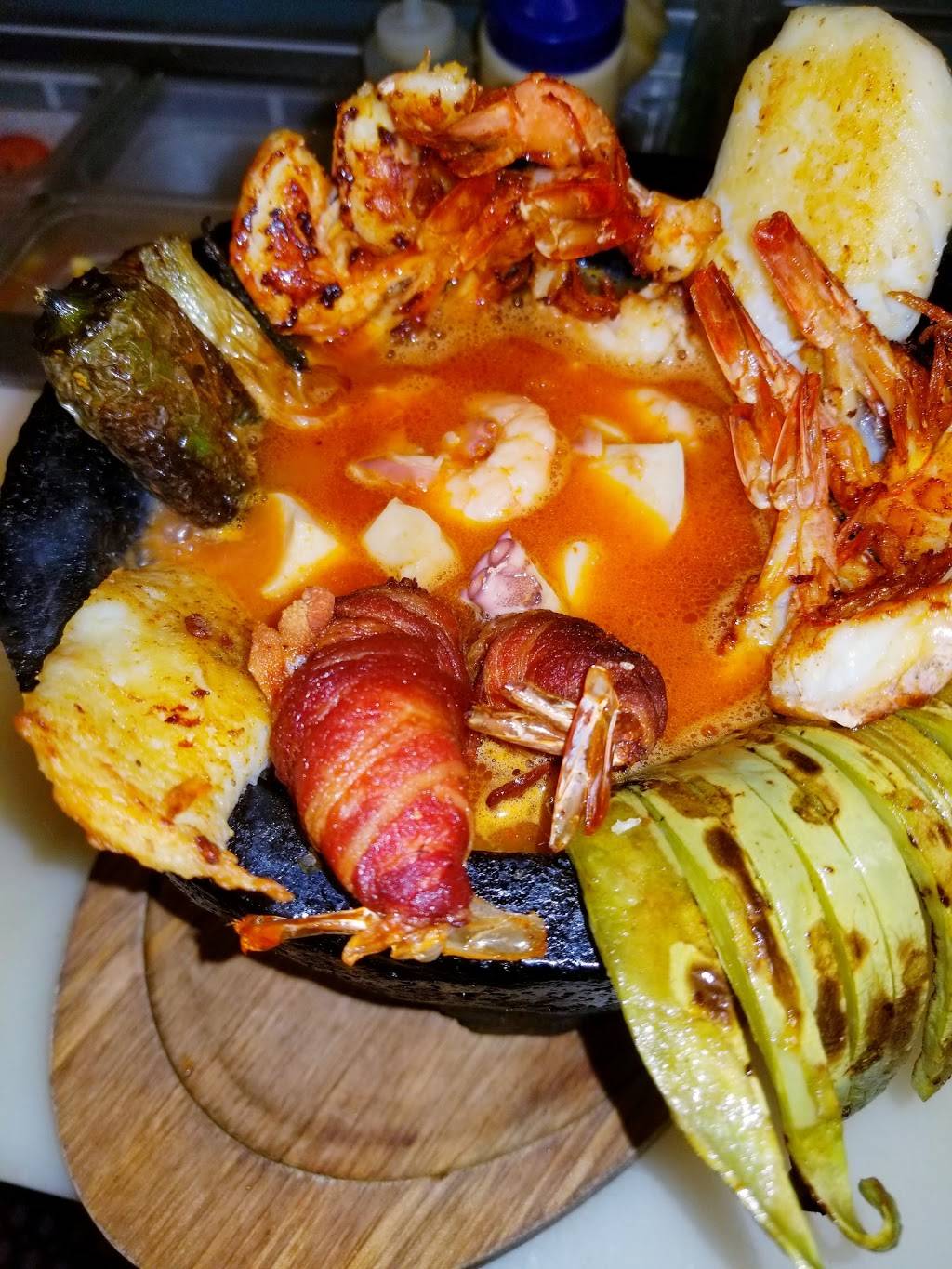 Mariscos la lomita | restaurant | 3330 Losee Rd, North Las Vegas, NV 89030, USA | 7029882252 OR +1 702-988-2252