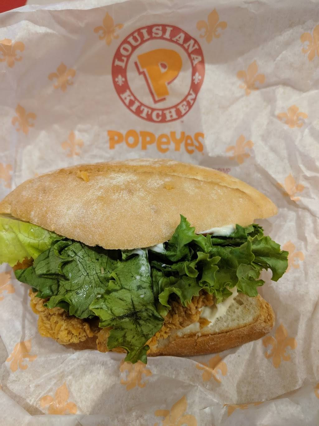 Popeyes Louisiana Kitchen | restaurant | 150 Park Lawn Rd b, Etobicoke, ON M8Y 0B6, Canada | 4162552550 OR +1 416-255-2550